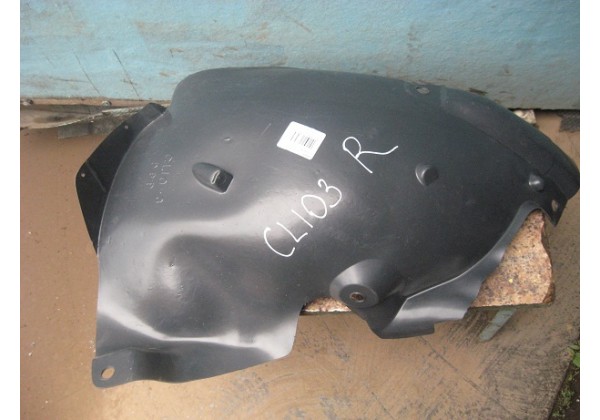 Підкрилок передній правий, передня частина Renault Clio III, 8200289937